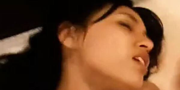 หนังโป้ไม่เซ็นเซอร์ น้องเเอนนี่โดนจับเเหกหีเด้า สาวสวยขี้เงี่ยนโดนจับเเหกหีกระเด้าสุดมันส์ ขย่มควยเด็ดสุด